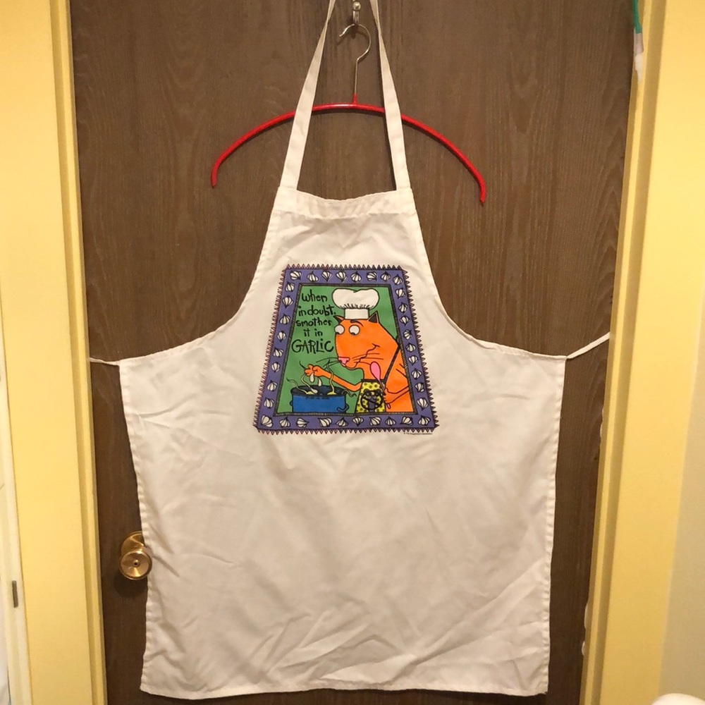 Garlic Apron 33x 27”, each waist tie is 32”